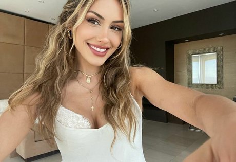 Angela Halili kostenlose beste bild