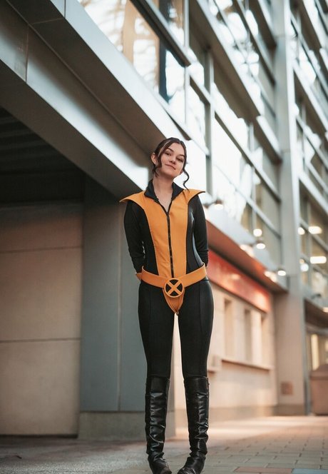 Mina Kess kostenlose nackten foto