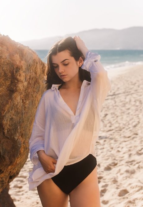 Mina Kess porno nackten fotos