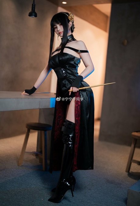 zierliche brünette nur fans perfekte top fotos