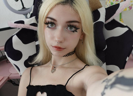 heißeste zwerg-onlyfans hübsche erotische fotos