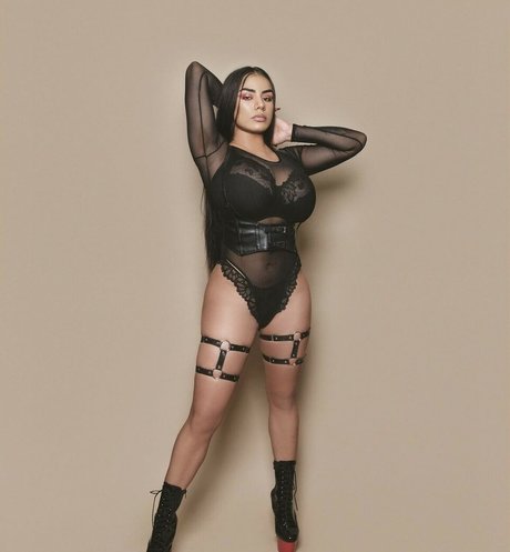 Noheli_ schauspielerin erotische fotos