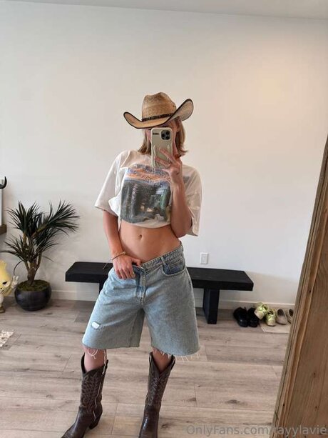 Tayylavie erotische kostenlose fotos