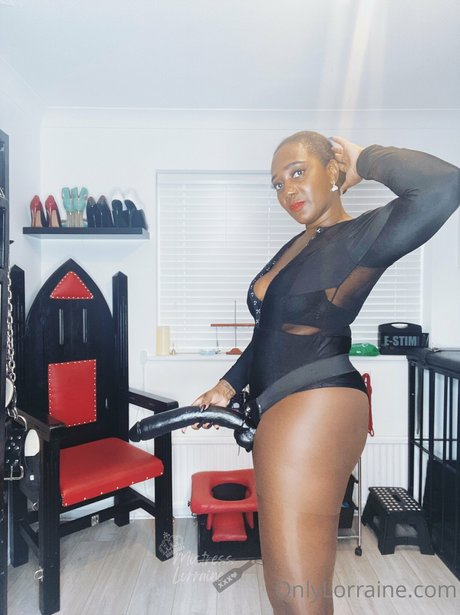 Mistress Lorraine kostenlose porno galerien