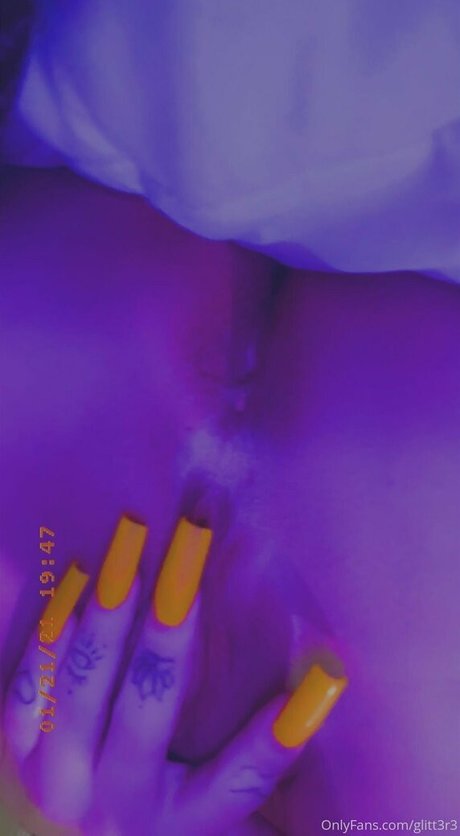 Glitt3r3 hübsche nackte galerien