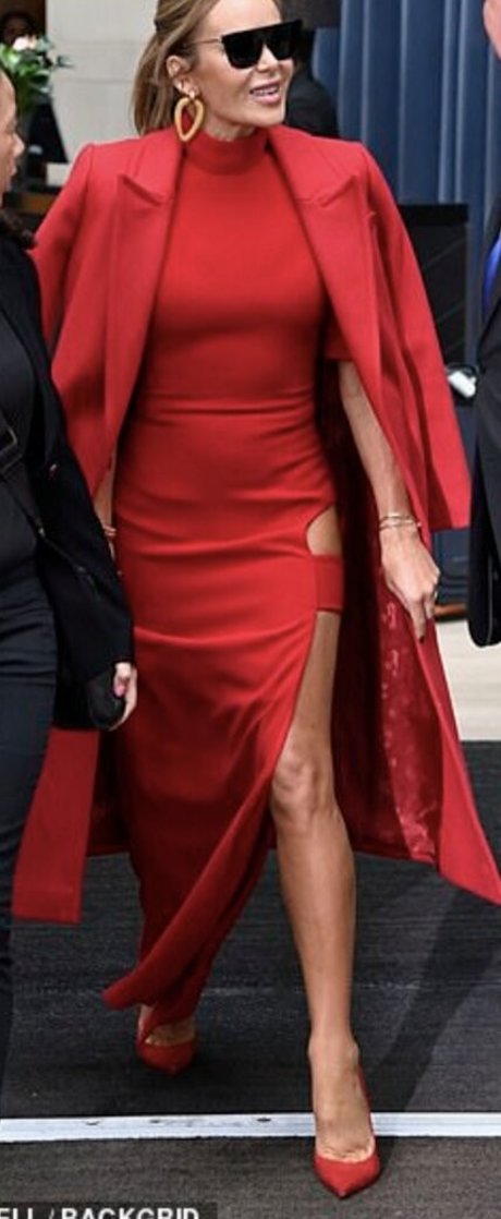 büro-milf-onlyfans sexy top bild