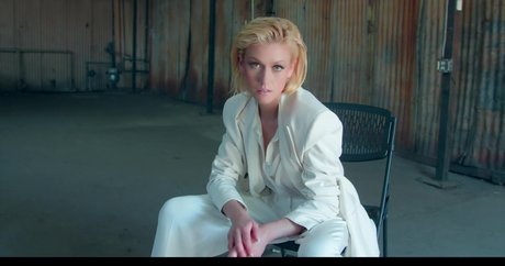 schönes gesicht nur fans exklusive nacktheit galerie