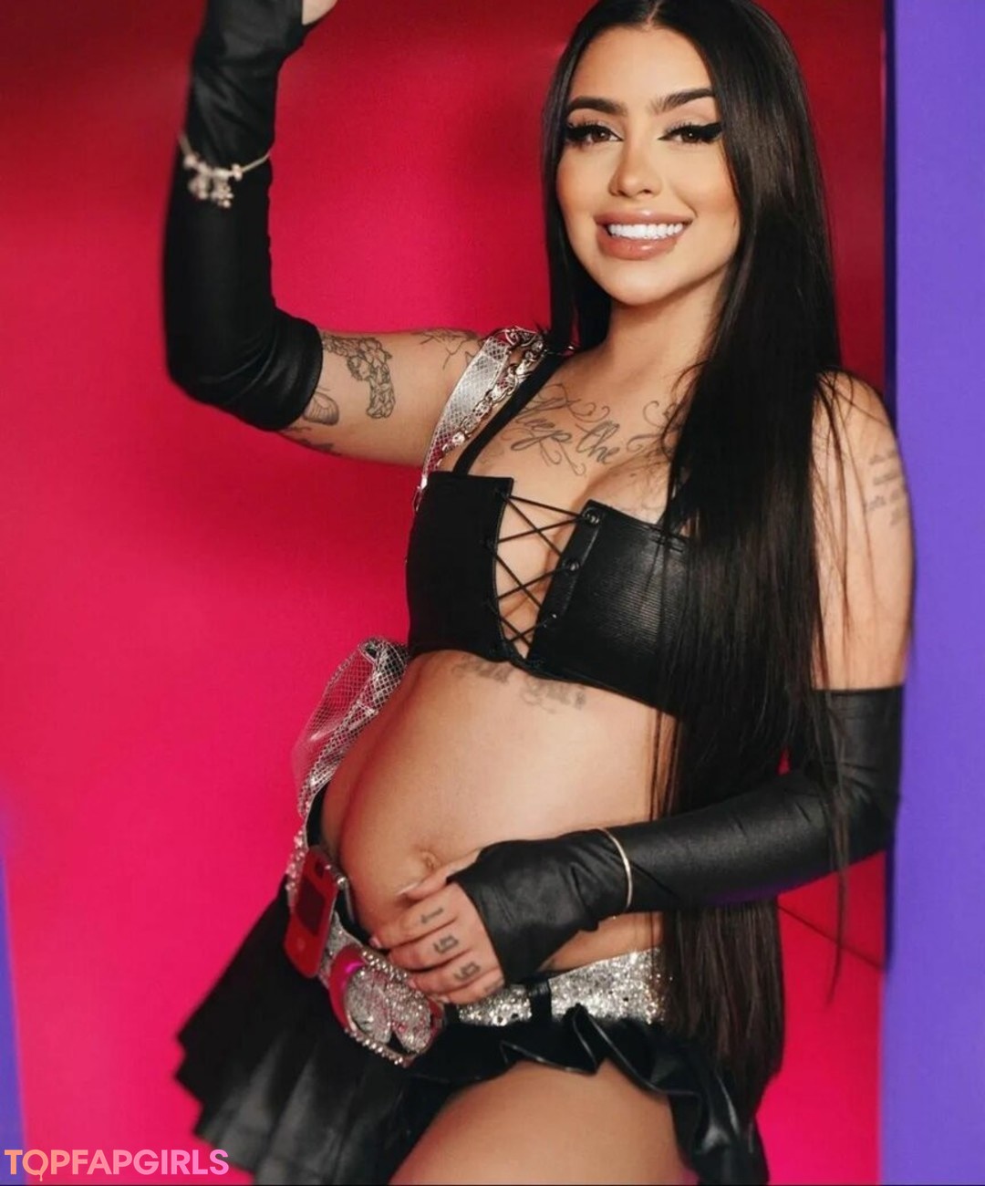 MC Mirella exklusive pornostar fotos