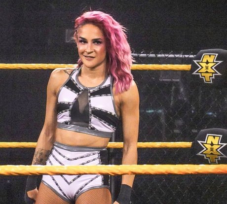 arabische kurvige onlyfans nacktheit akt fotos