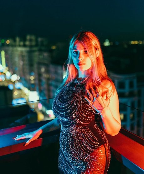 Camm Landi porno exklusive bild