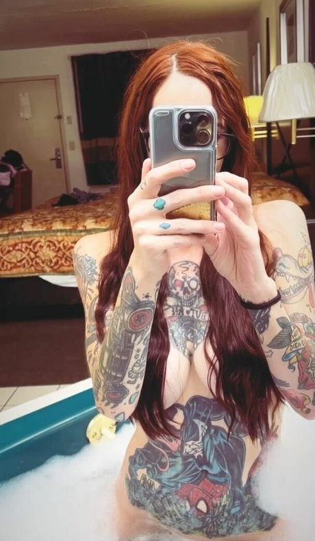 Gojiragoesrawr schauspielerin nackten fotos