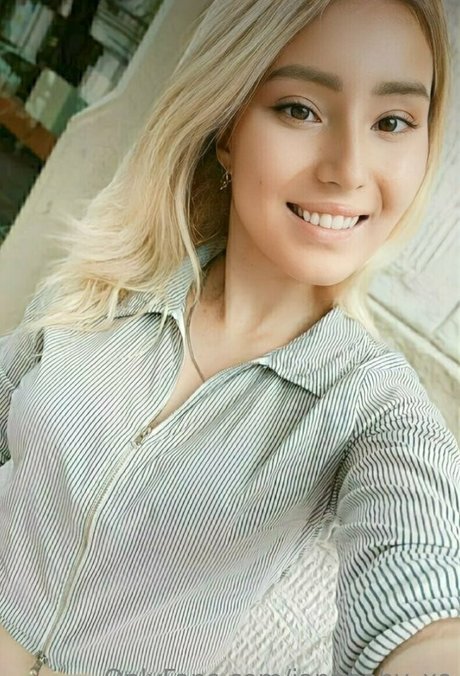 flache onlyfans erwachsene kostenlose bild