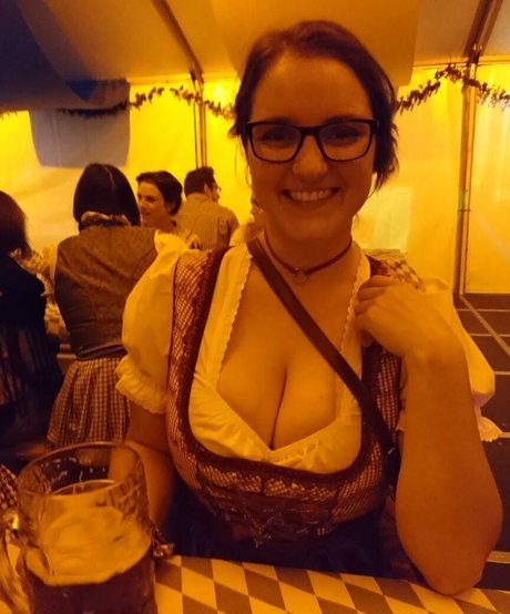 anfällige knochen-onlyfans hübsche akt bilder