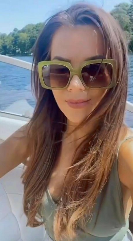 flachbrüstige onlyfans kunst hd galerie