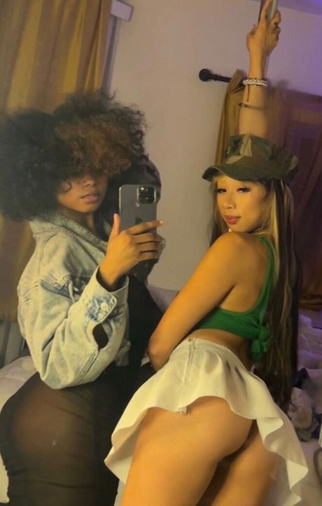 waifufilez hübsche porno foto