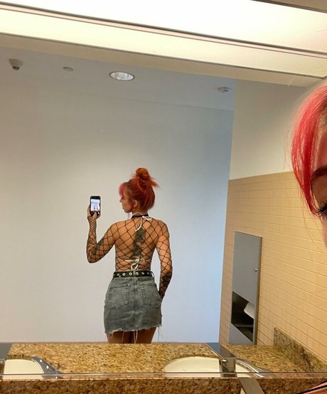 Cami Petyn heiße akt fotos