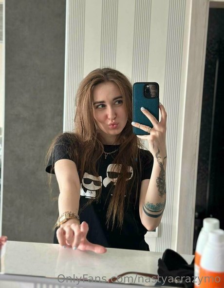 dünne schwarze teenager-onlyfans kunst hd foto