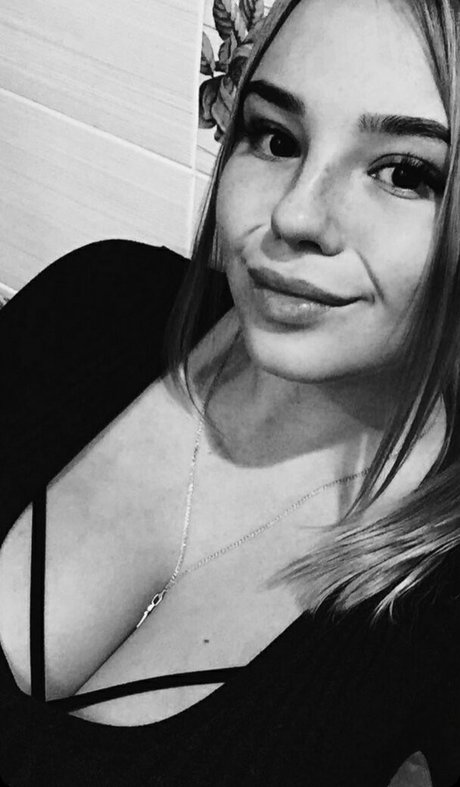 vollbusige rothaarige teen onlyfans hd porno galerien