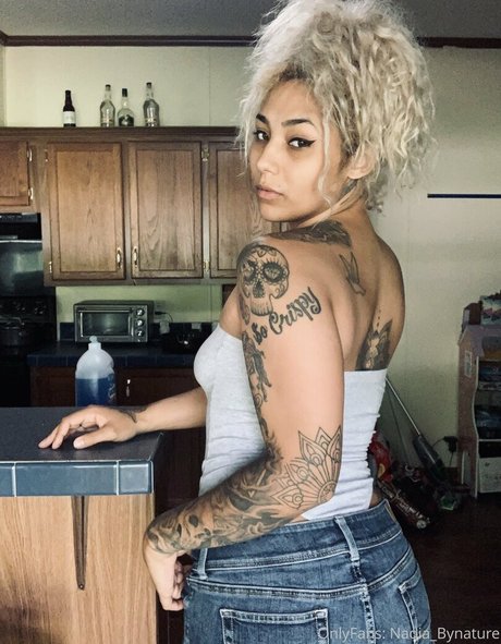 dünne schwarze teenager-onlyfans perfekte exklusive archiv