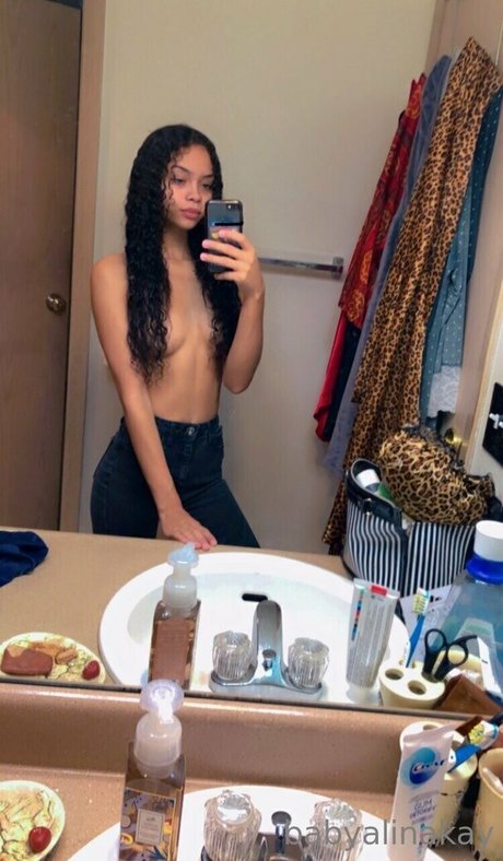 babyalinakay heiße nackte fotos