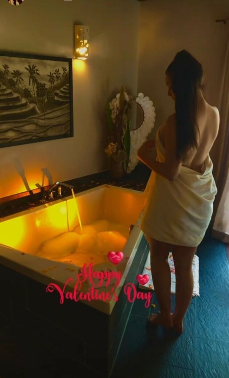 Bisscute hübsche pornografische galerie