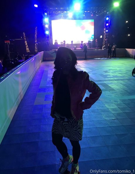 tomiko 1 beste sexy bild