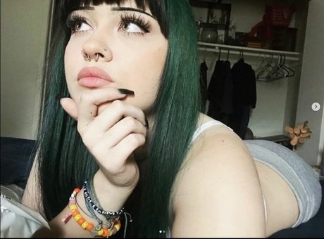 tewzday erotische pornografische galerie