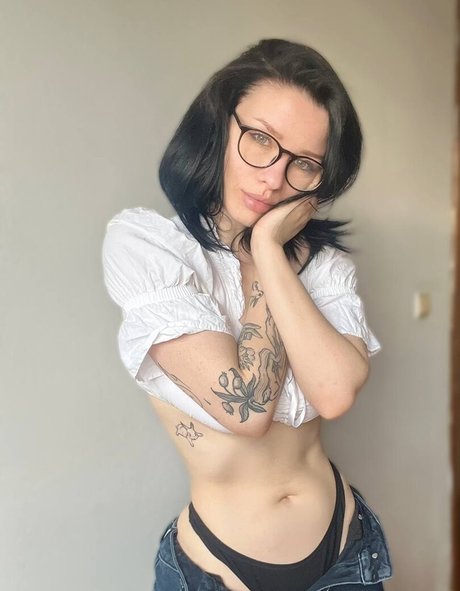 schwarze cosplay-onlyfans nackt freie bild