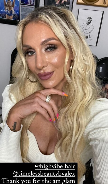 Charlotte Flair hd xxx foto