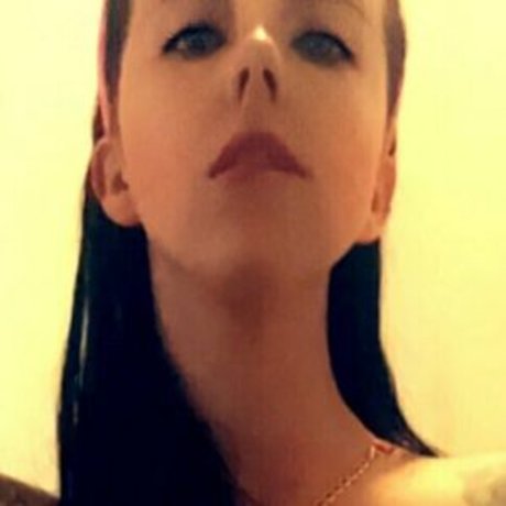 asiatische gilf-onlyfans freie hübsche bild