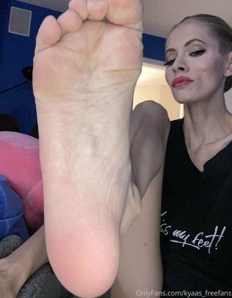 flache onlyfans exklusive akt archiv