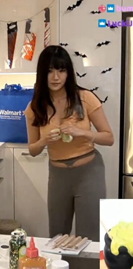 schauspielerin onlyfans nackt hd fotos