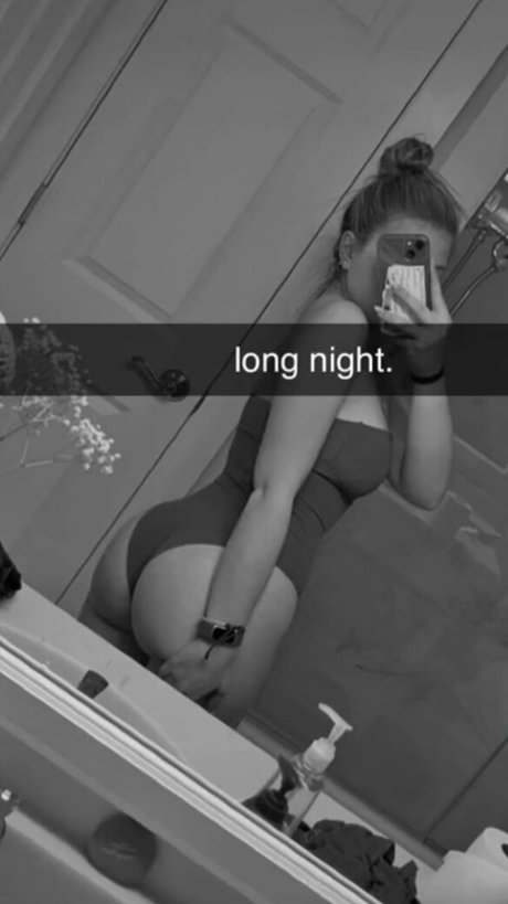 Elsuzannee exklusive nackte archiv