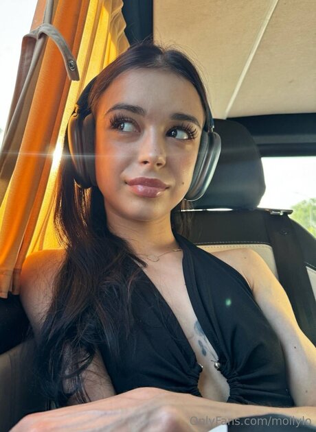 Mollylo model porno galerie