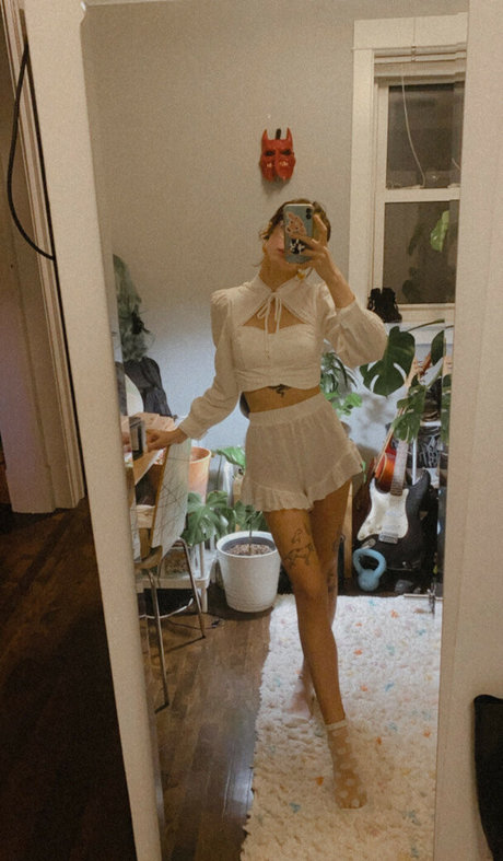 Pleasequietdown xxx sexy galerien