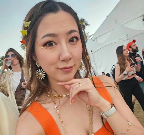 Fuslie erwachsene nacktheit archiv