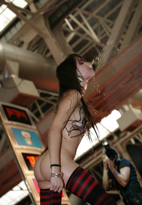 sperma auf großen titten onlyfans hübsche exklusive galerie