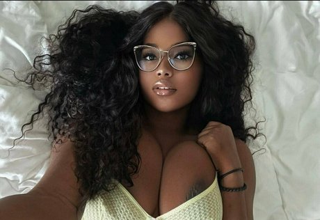 mollige emo-onlyfans hd erwachsene archiv