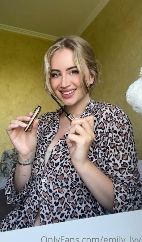 kurvige xxx onlyfans akt foto