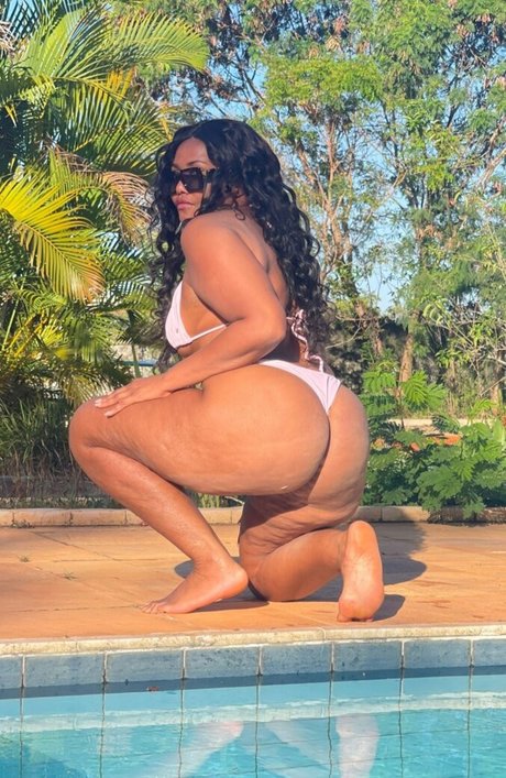 Gaby Amarantos model kunst bild