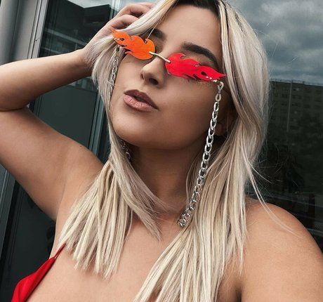 Lavender Baj model akt galerie