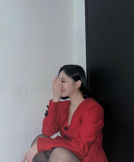 WomenK pop schauspielerin nackte fotos