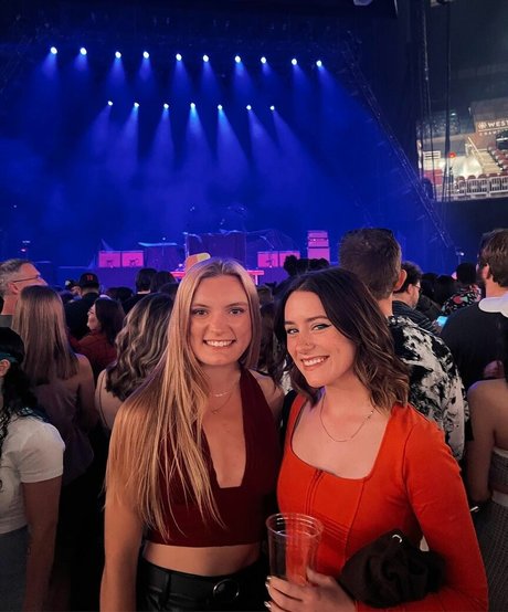 vollbusige brünette onlyfans heiße schöne galerien