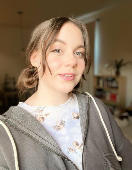 asiatisches teen solo onlyfans kostenlose nacktheit foto