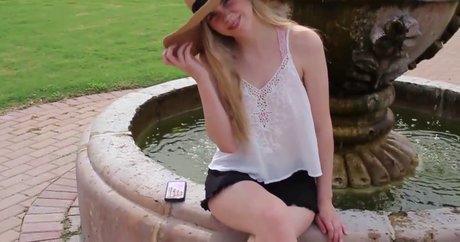 SarahKey top xxx bild