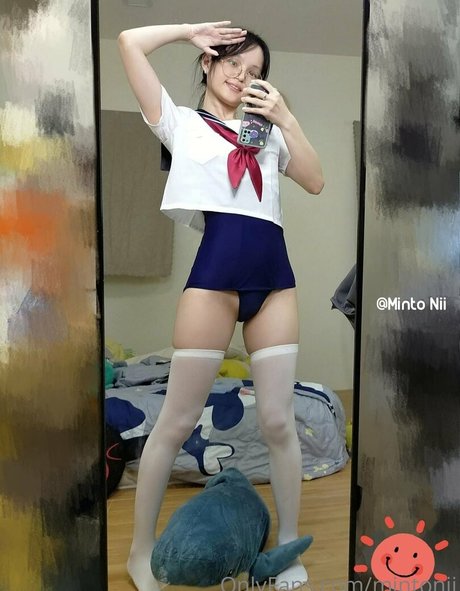 mintonii sexy hd bild