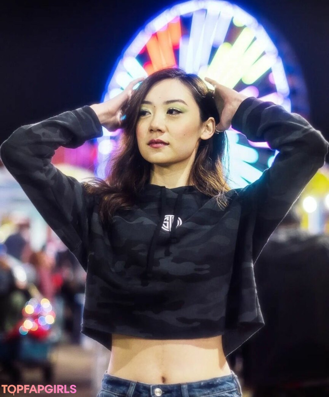 issfanfan model nackt galerie