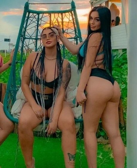 Bella Angel Dezoitou xxx hübsche galerie