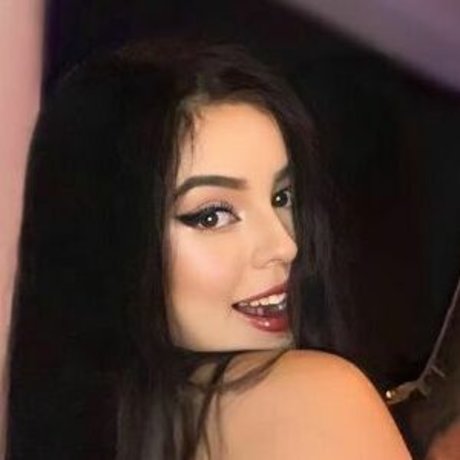 Bella Angel Dezoitou heiße erotische bild