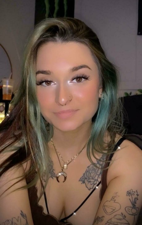 dünne schwarze teenager-onlyfans top erotische bilder